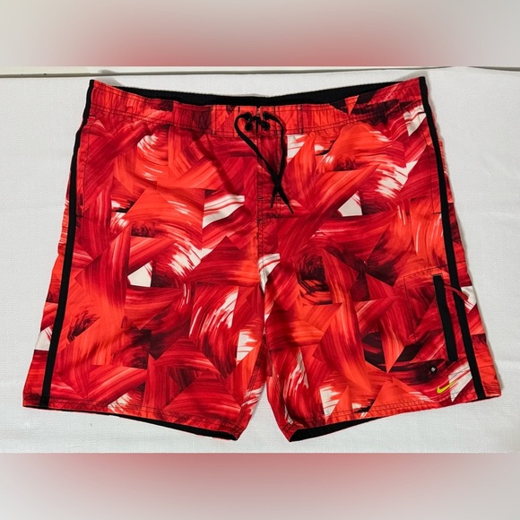 Nike Men’s Swim Trunks Board Shorts Red Black Abstract Size XL - Picture 1 of 13